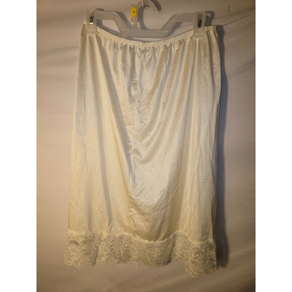 Vassarette Womens Slip Lace Hem Ivory Shapewear Size Large L - Picture 1 of 2
